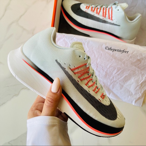 Nike Shoes - NWT Nike zoom FLY